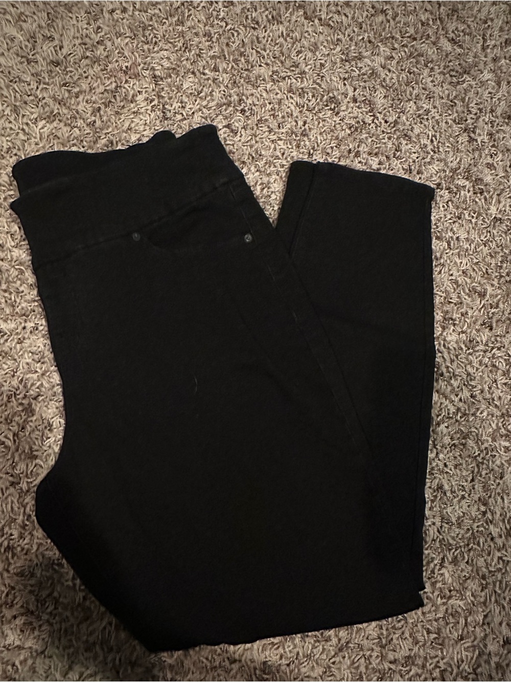 Women’s black skinny jeans